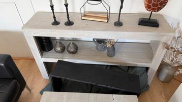 !!! GRATIS - SPOED !!! Zelfgemaakte sidetable steigerhout