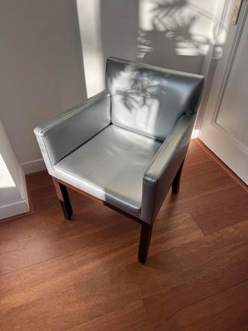 6 eetkamerstoelen gratis op te halen zilver