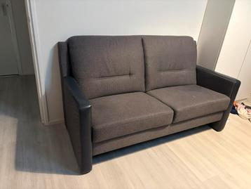 Comfortabele tweepersoonsbank - Grijs met zwart