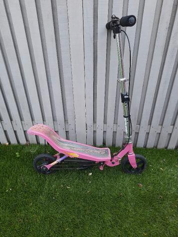 Space scooter step roze (GRATIS AF TE HALEN)