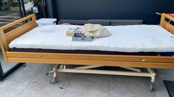 Hoog-laag bed electrisch verstelbaar