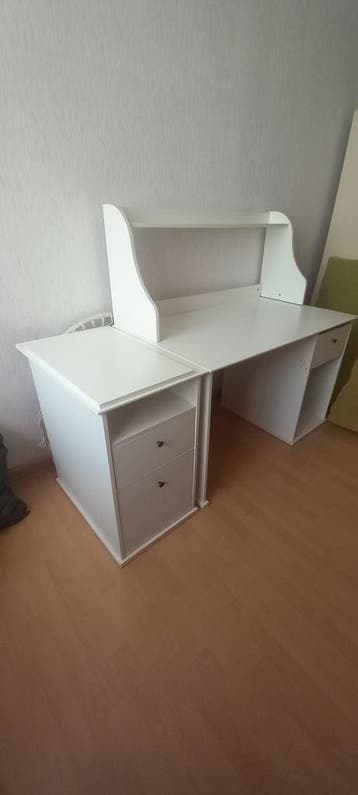 Gratis bureau - wit, gedemonteerd