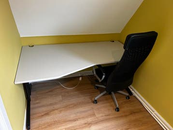 Bureau - In hoogte verstelbaar werkblad 180 x 100/80 cm