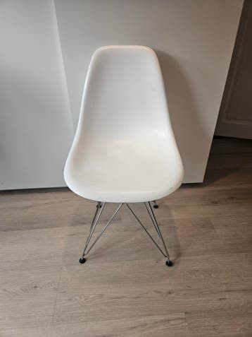 Gratis kuipjes stoel - Wit, kunststof met metalen onderstel