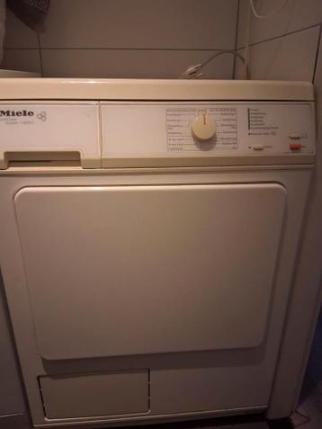 Gratis defecte Miele droger Soft care T4223C oud ijzer