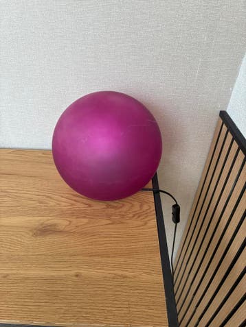 Sfeervolle roze bol lamp - perfect voor elke kamer
