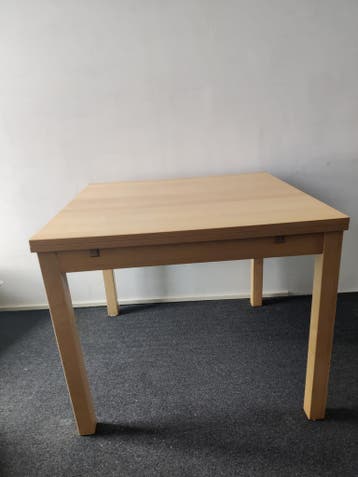 Uitschuifbare vierkante IKEA tafel - gratis af te halen