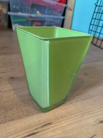 GRATIS AFHALEN groen glazen vaasje