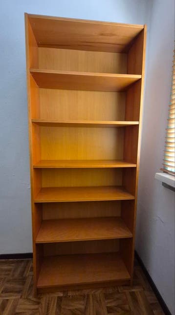 Billiekast walnoten kleur