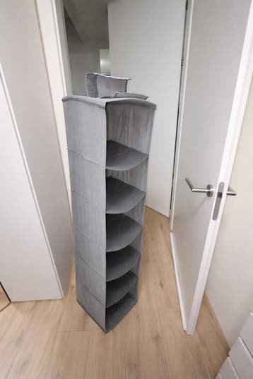 Gratis kastorganizer, op te hangen aan kledingrek