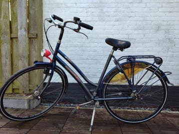 Damesfiets - gratis ophalen (boeketje wordt gewaardeerd!)
