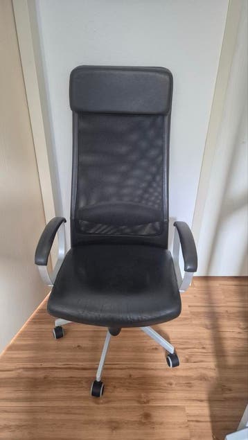 Zwarte Bureaustoel met Mesh Rugleuning