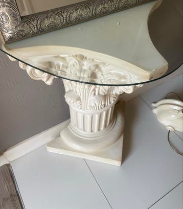 Bijzettafel met glazen blad