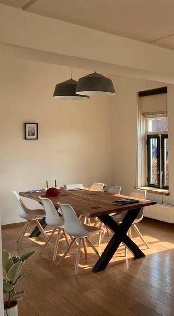 6 witte eetkamerstoelen, gratis mee te nemen