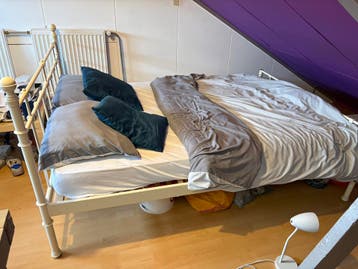 Tweepersoonsbed 140x200 cm incl lattenbodem