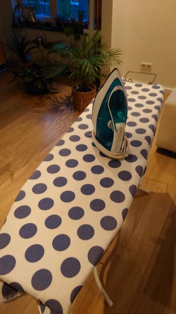 Philips Strijkijzer GC2520 met Strijkplank