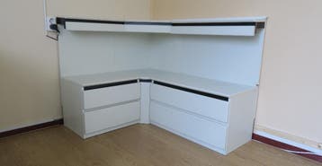 Nachtkastje met extra hoek en zijstuk