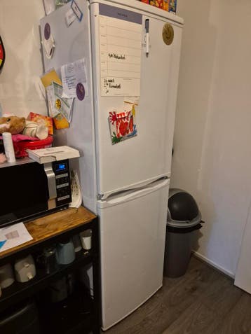 Gratis koelkast met vriesvak - Beschikbaar 3 april