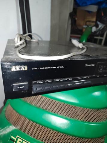 Akai Quartz Synthesizer Tuner AT-52L