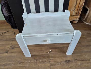 Grenen nachtkastjes gratis