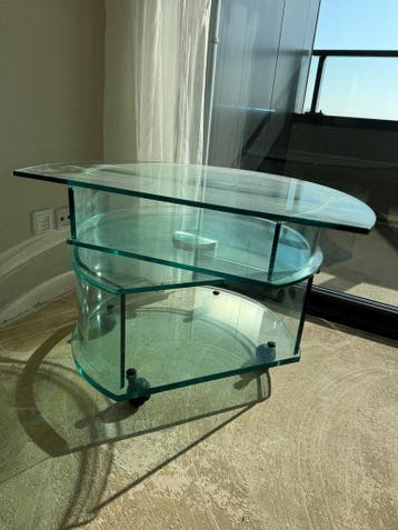 Glazen televisietafel - gratis af te halen