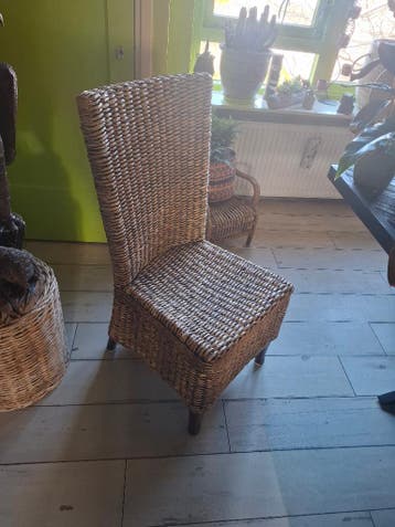 6 eetkamerstoelen waterhyacinth gratis
