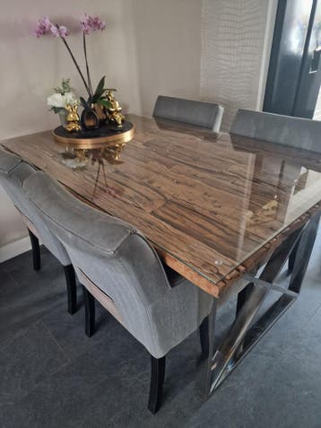 6 eetkamerstoelen gratis