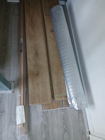 Nieuw laminaat met ondervloer ongeveer 3 pakken