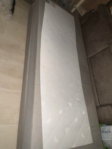 Gratis op te halen 2 Boxspring matrassen 80x200m