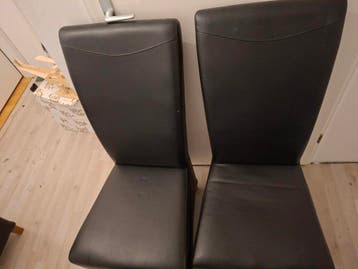 2 gratis stoelen met lichte schade