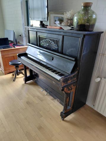 Wolfframm Piano - Gebruikt, linker toets defect