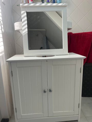 Wastafel kastje met spiegel