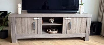 Tv kast helemaal gratis. In goede conditie