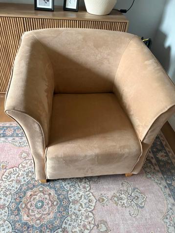 Twee Comfortabele beige fauteuils