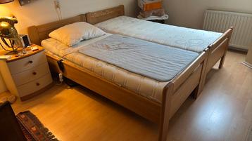 Gratis verstelbaar lattenbodem & frame. Eikenhouten bed.
