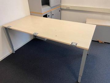 5x Bureaus en ladeblok