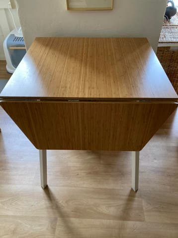 IKEA tafel - uitschuifbaar