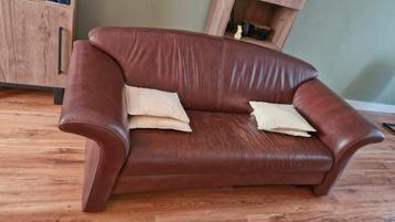 Gratis af te halen leren bruine bank (zonder kussentjes)