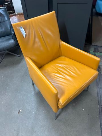 Leren fauteuiltje