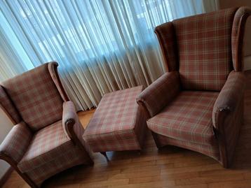 2 Fauteuils met hocker