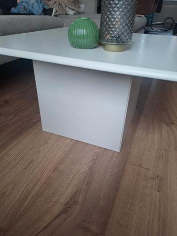 stevige salon tafel gratis!