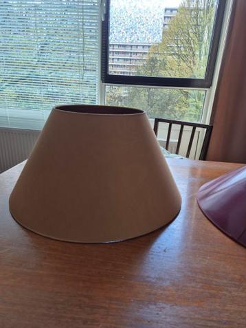 Lampenkappen 2 stuks, rode en goudkleurige  gratis