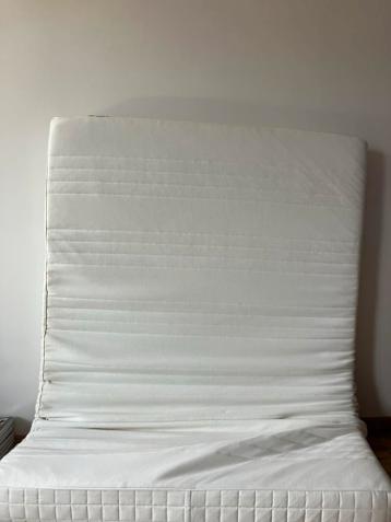 Matras 140x200 cm - Gebruikt met kleine beschadiging