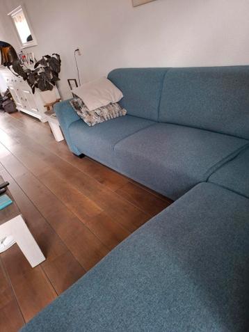 Gratis bank, hoekbank in groen/grijs