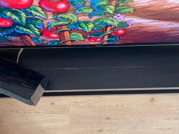 Zwart tv-meubel met twee lagen