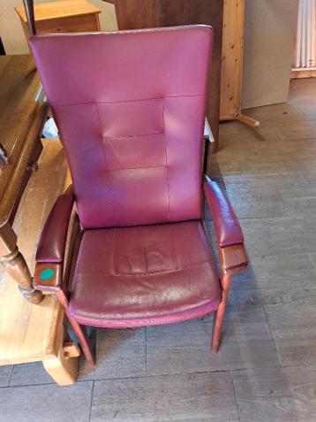 mooie stoel te koop. verstelbaar. gratis op te halen