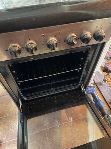 Gratis gasfornuis met elektrische oven - Werkt perfect!