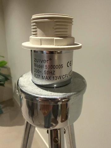 Gratis afhalen 2 Zuiver Tripod lampen met kap