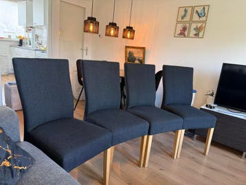 Set van 4 donkergrijze eetkamerstoelen