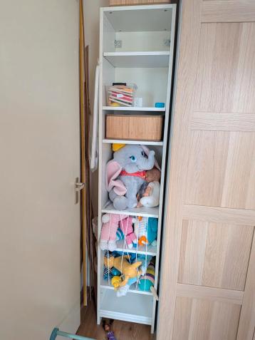 Gratis witte kast 200x40 cm - Ideaal voor kleine ruimtes